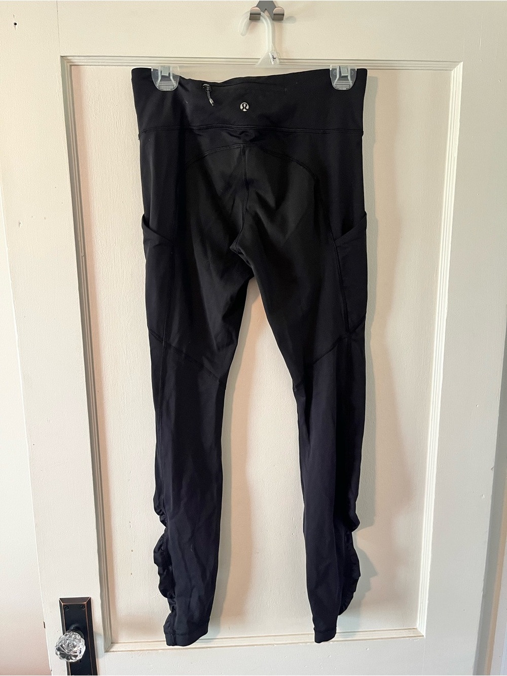 lululemon athletica Black leggings with pockets